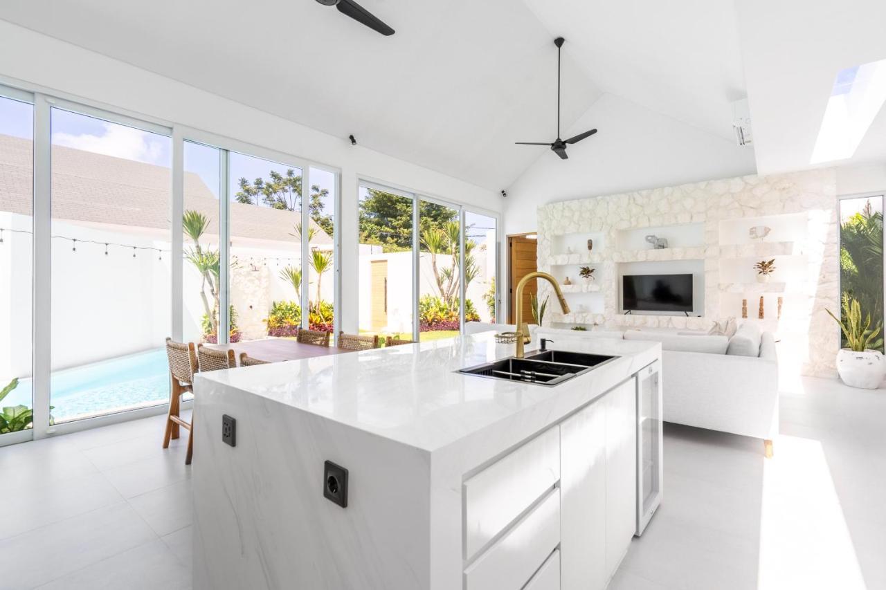 Casa Blanca Villa By Betterplace Uluwatu Екстериор снимка