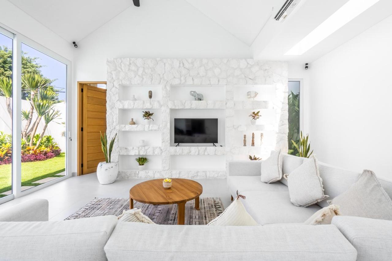 Casa Blanca Villa By Betterplace Uluwatu Екстериор снимка
