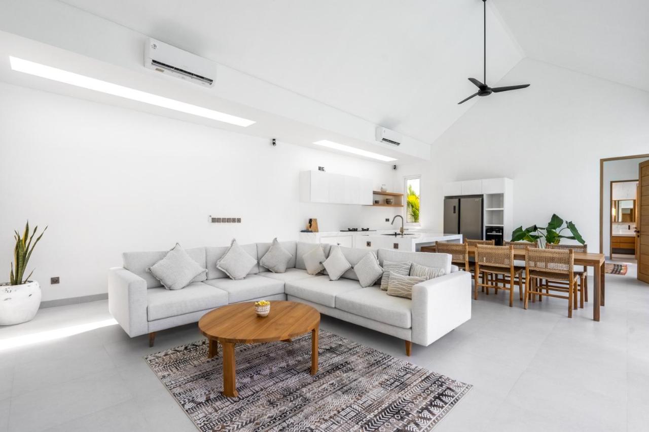 Casa Blanca Villa By Betterplace Uluwatu Екстериор снимка