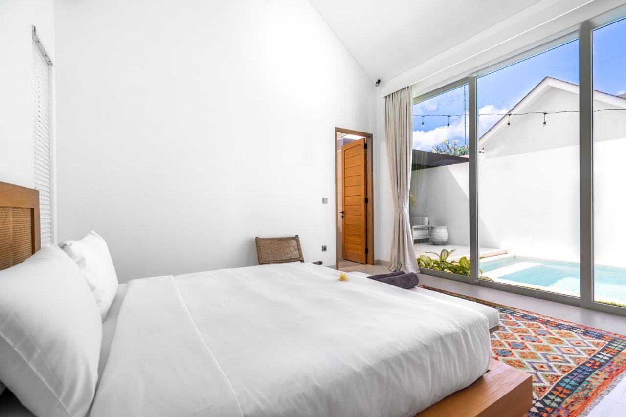 Casa Blanca Villa By Betterplace Uluwatu Екстериор снимка