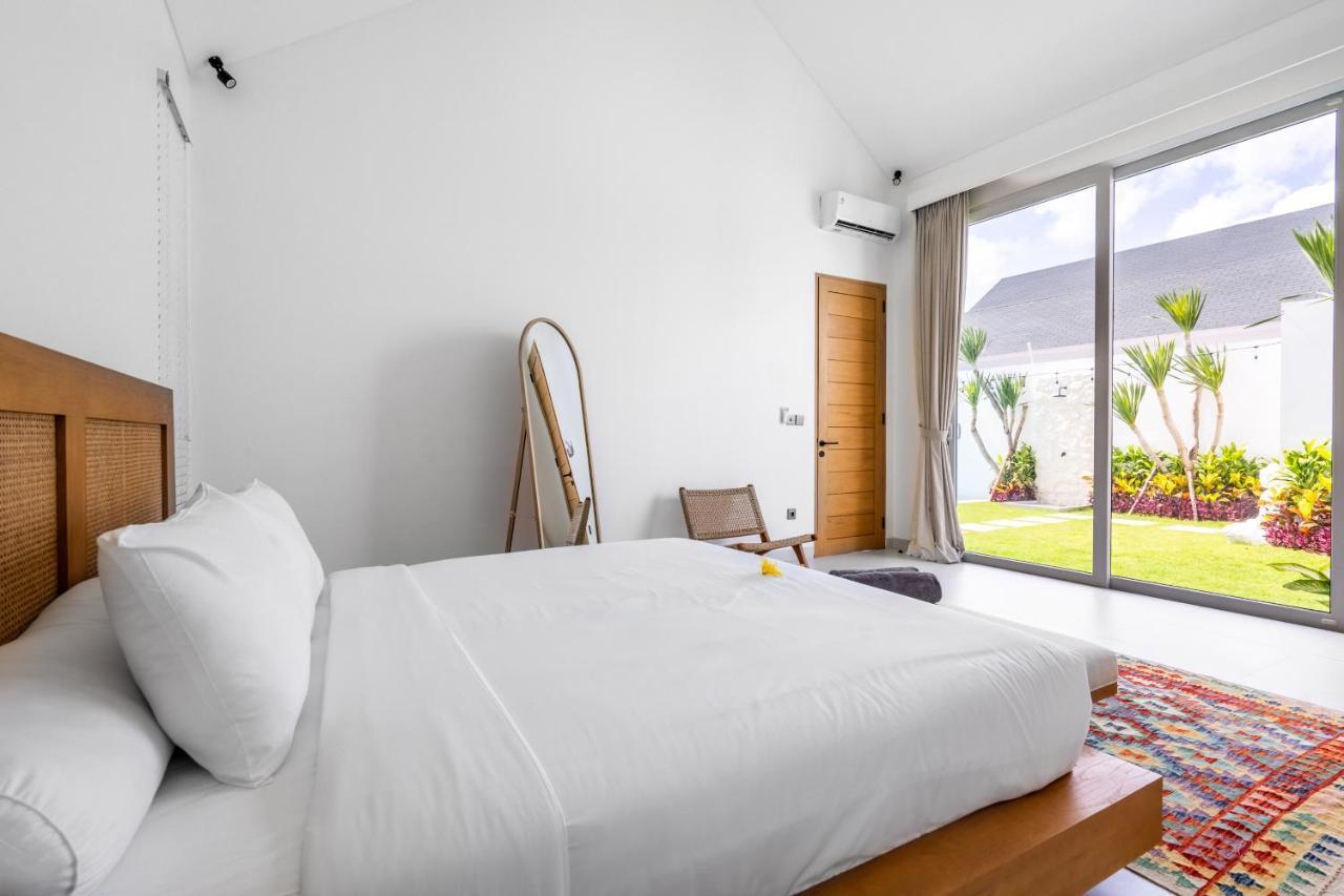 Casa Blanca Villa By Betterplace Uluwatu Екстериор снимка