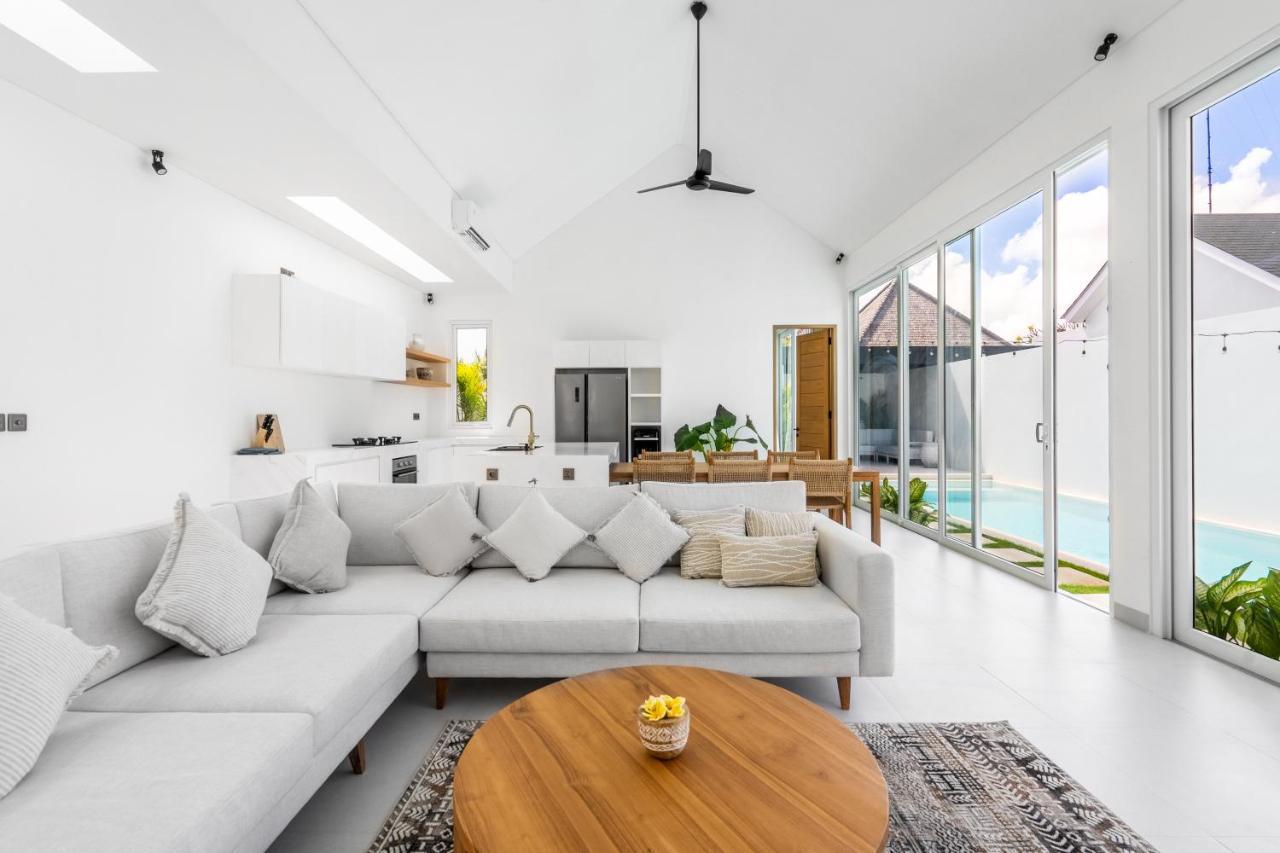 Casa Blanca Villa By Betterplace Uluwatu Екстериор снимка